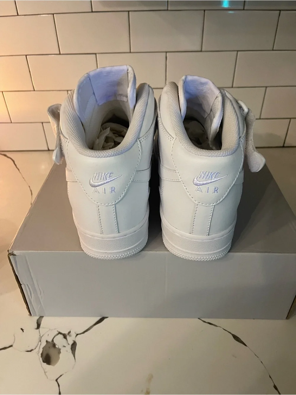 Mens AF1 Mid 07 Size 11.5.